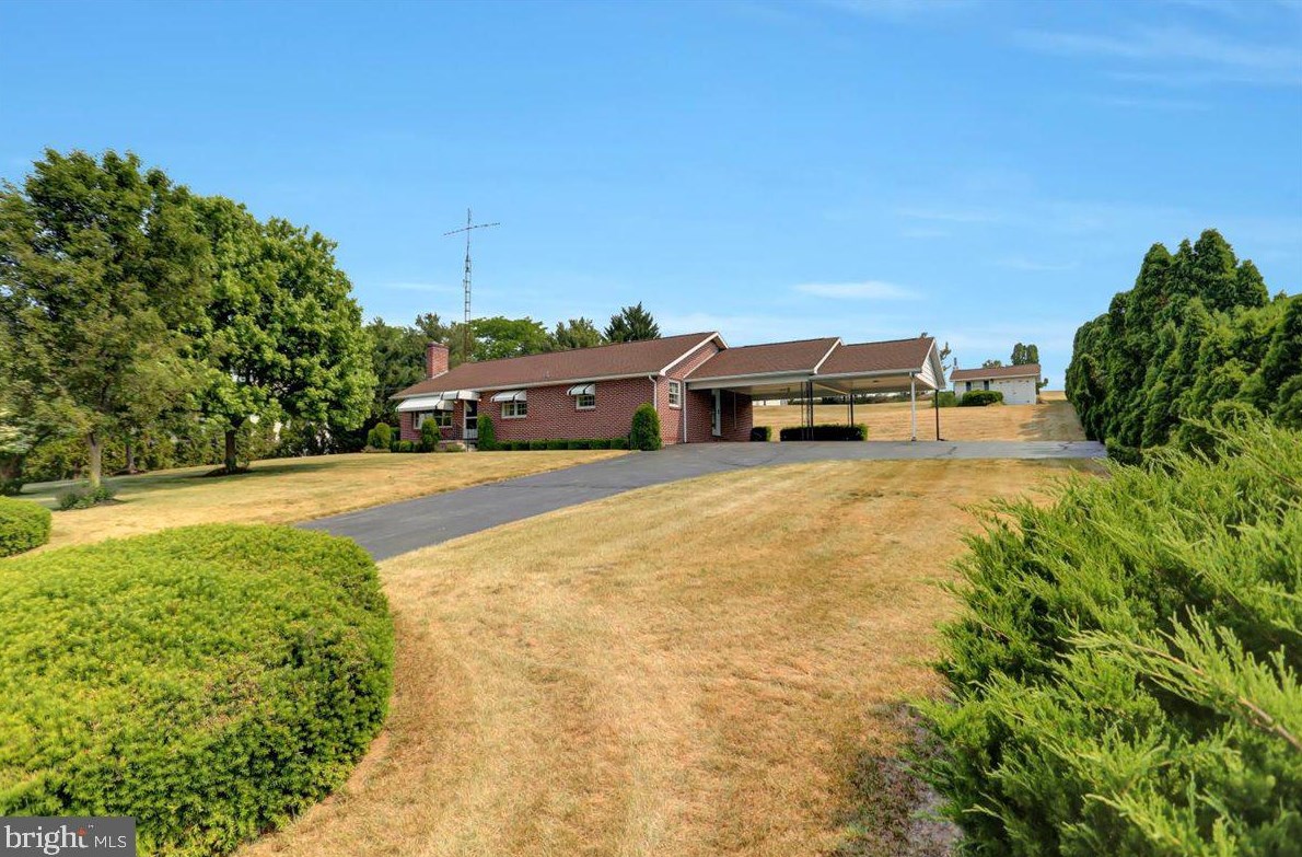 141 Shippensburg Rd, Lees Cross Roads, PA 17257