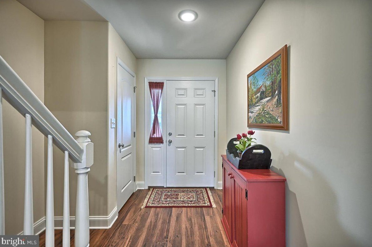 210 Westhafer Ct, Navy Sup Dpt, PA 17055