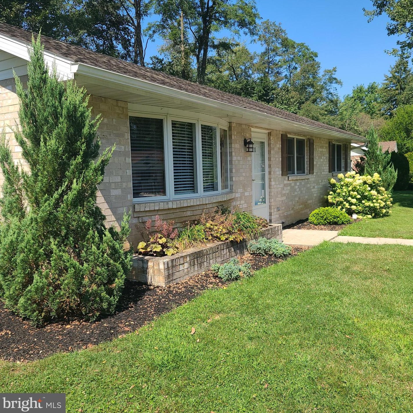 11 Midland Dr, Mount Holly Springs, PA 17065