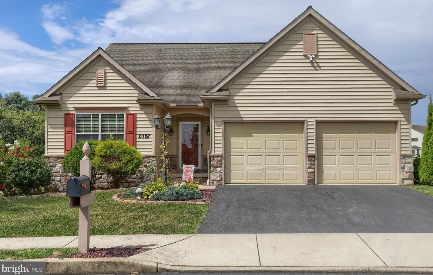 2028 Liberty Dr, Navy Sup Dpt, PA 17055