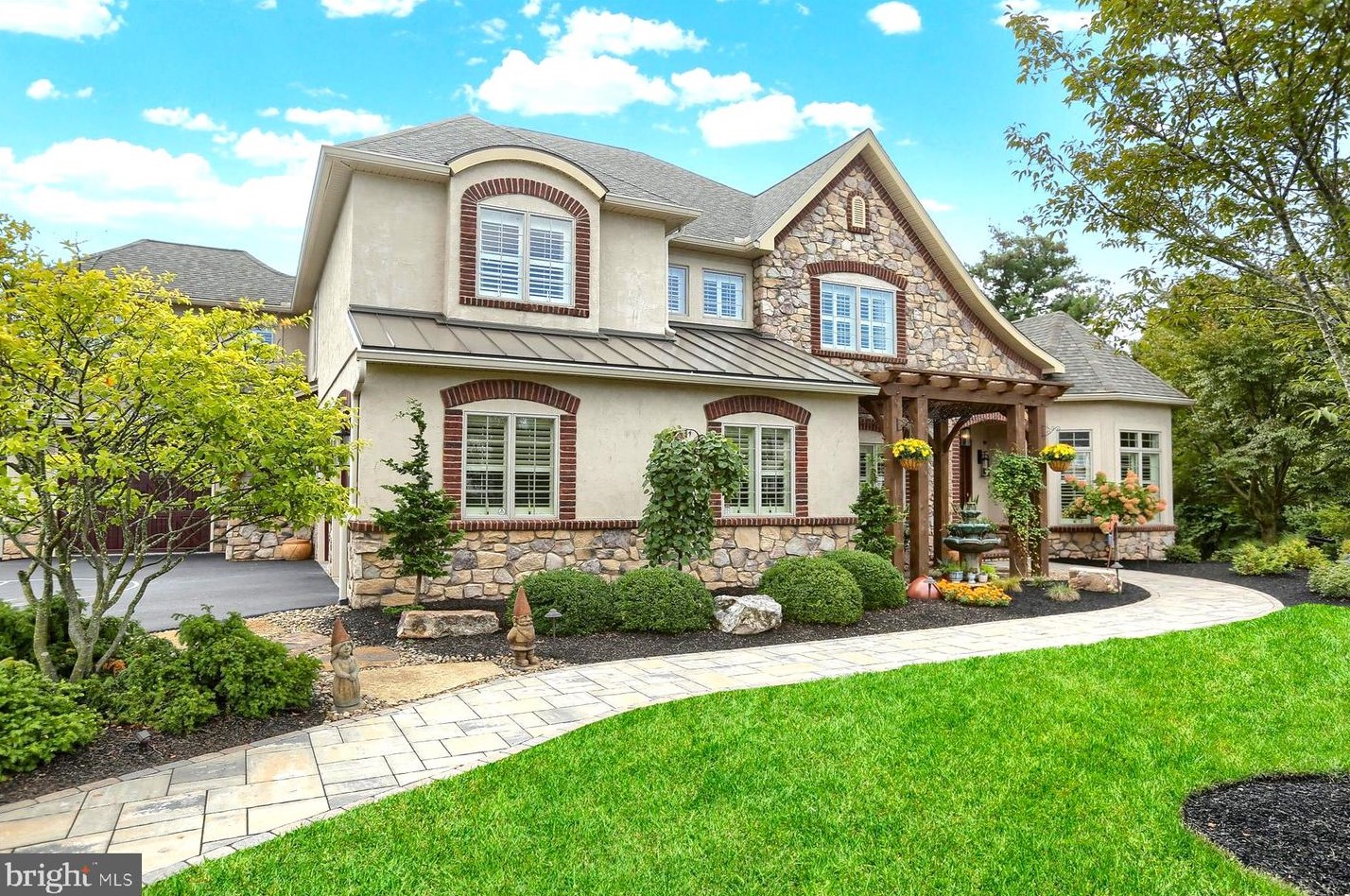 512 Jonagold Cir, Navy Sup Dpt, PA 17055