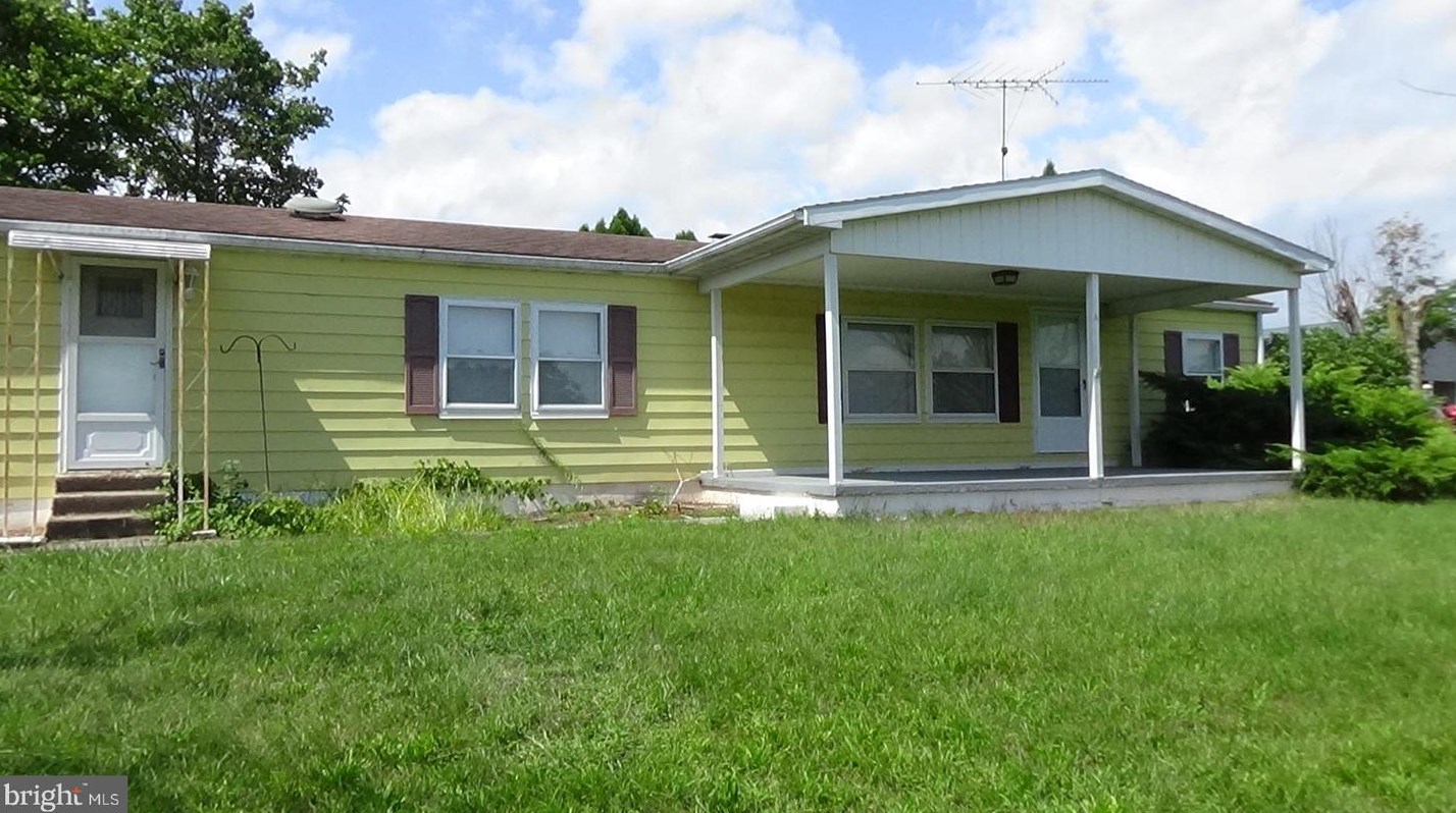 9 Bridgewater Rd, North Newton, PA 17241
