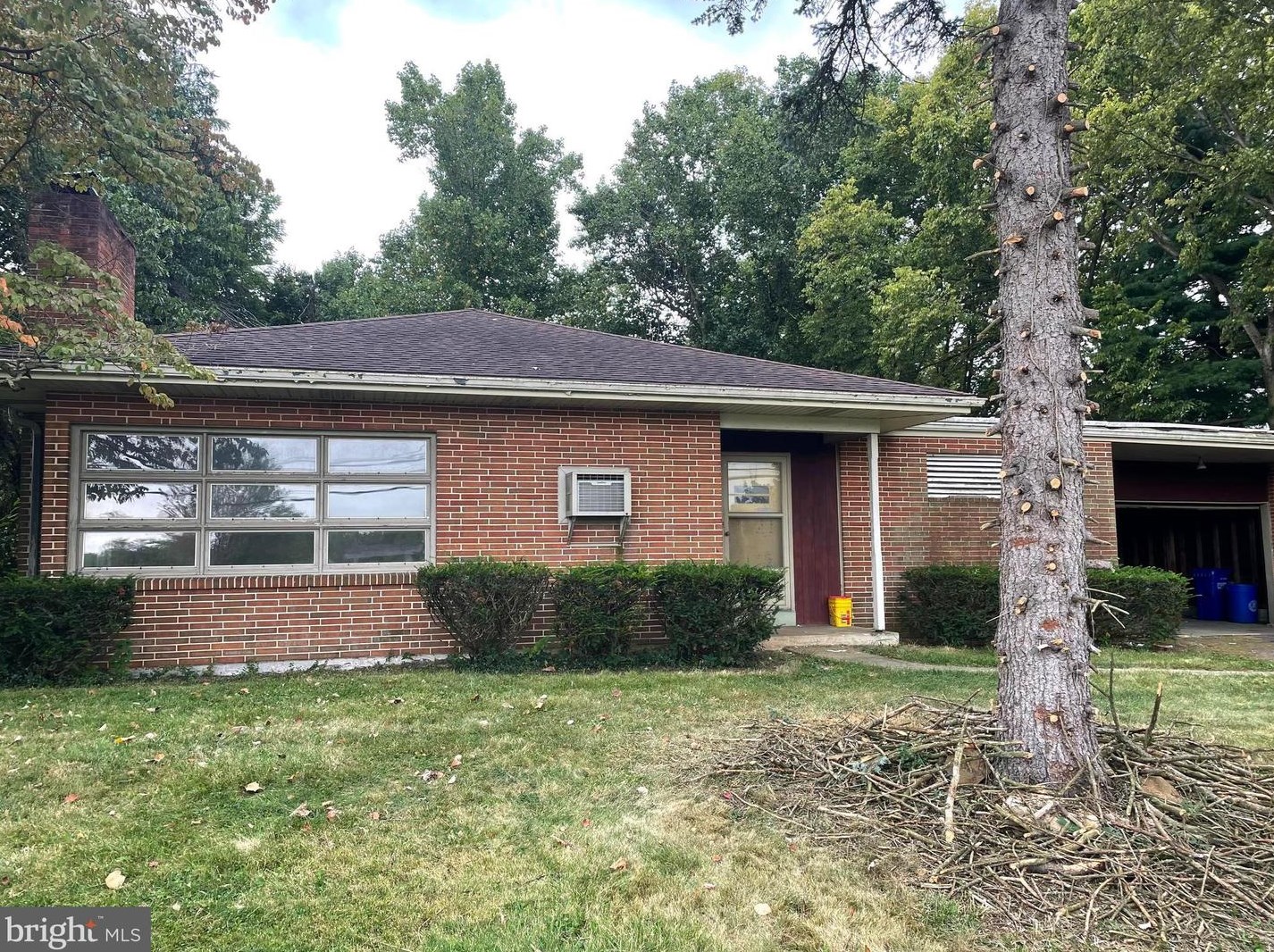 15 Woods Dr, Navy Sup Dpt PA  17050-2748 exterior