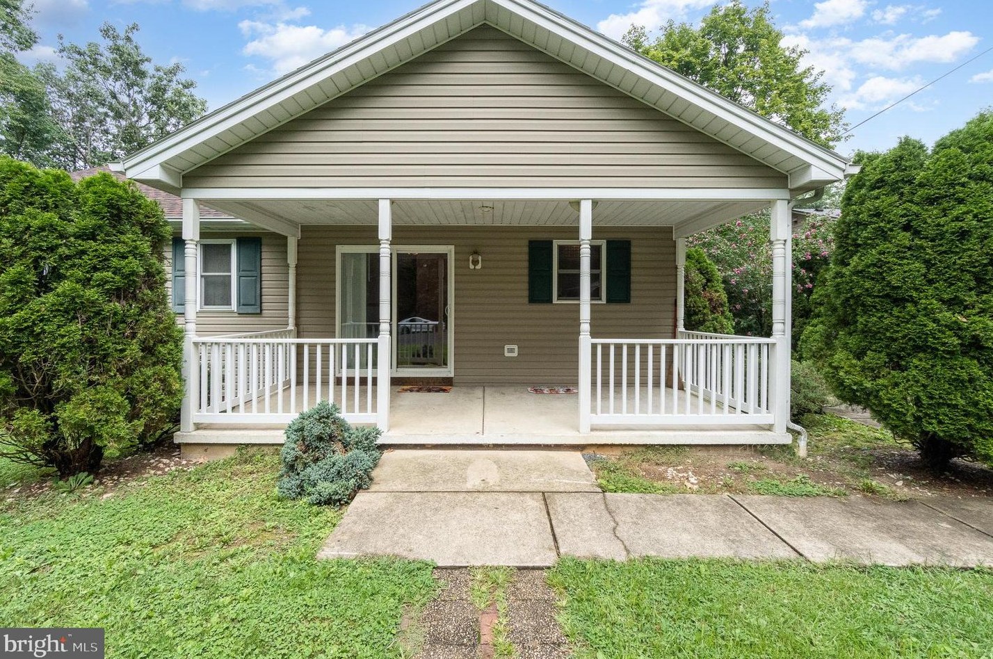 956 Wertzville Rd, West Enola, PA 17025