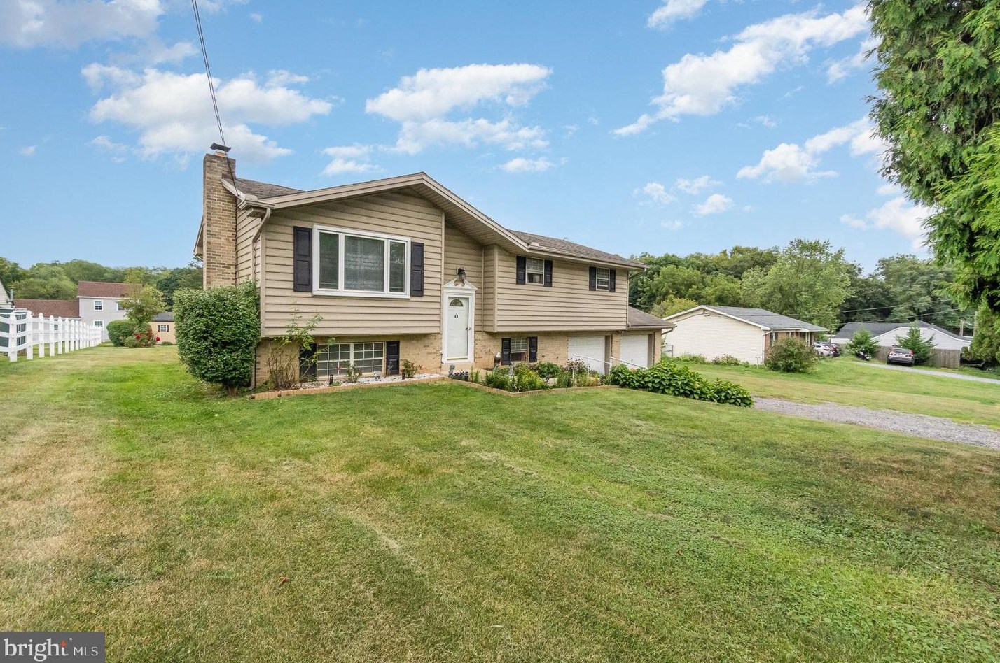 63 Conrad Rd, Carlisle, PA 17015