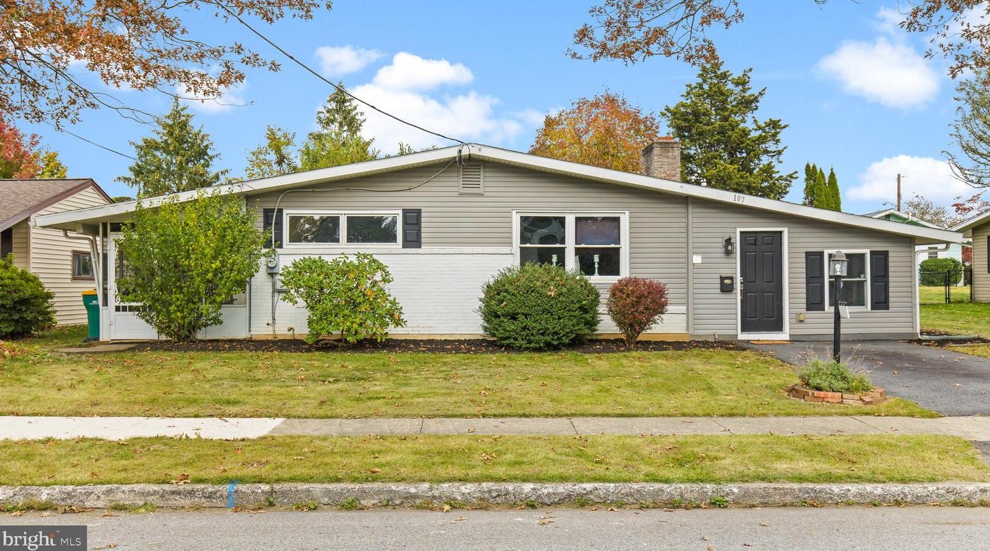 107 E Clearview Dr, Camp Hill, PA 17011