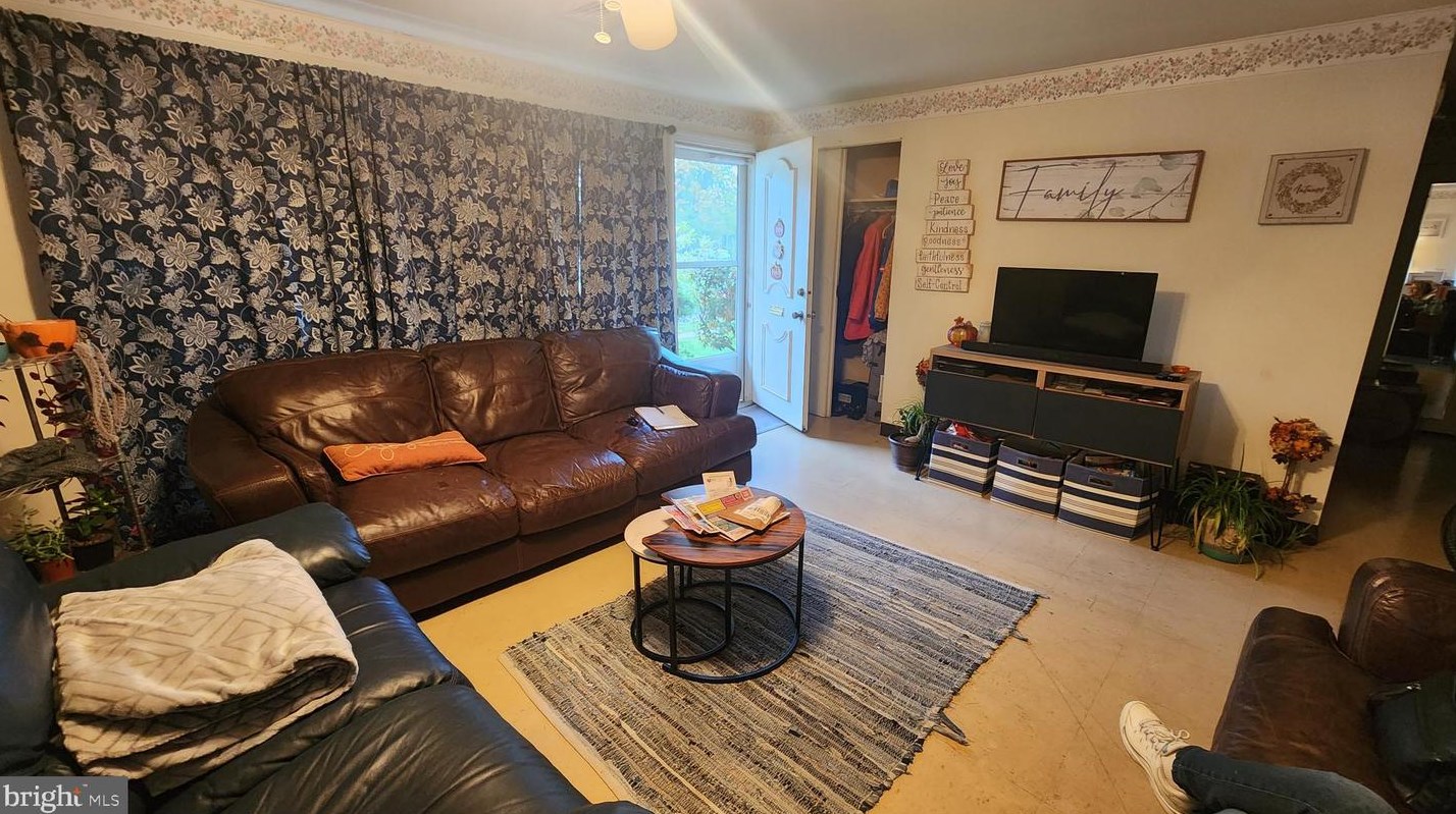 2107 Wentworth Dr, Camp Hill, PA 17011