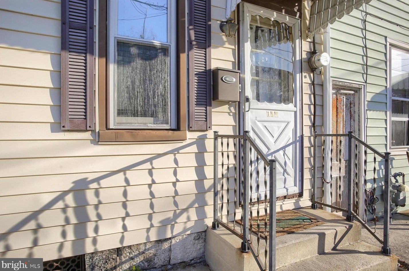 165 E Penn St, Carlisle, PA 17013