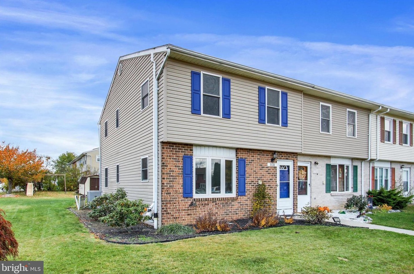 1131 Pheasant Dr N, Carlisle, PA 17013