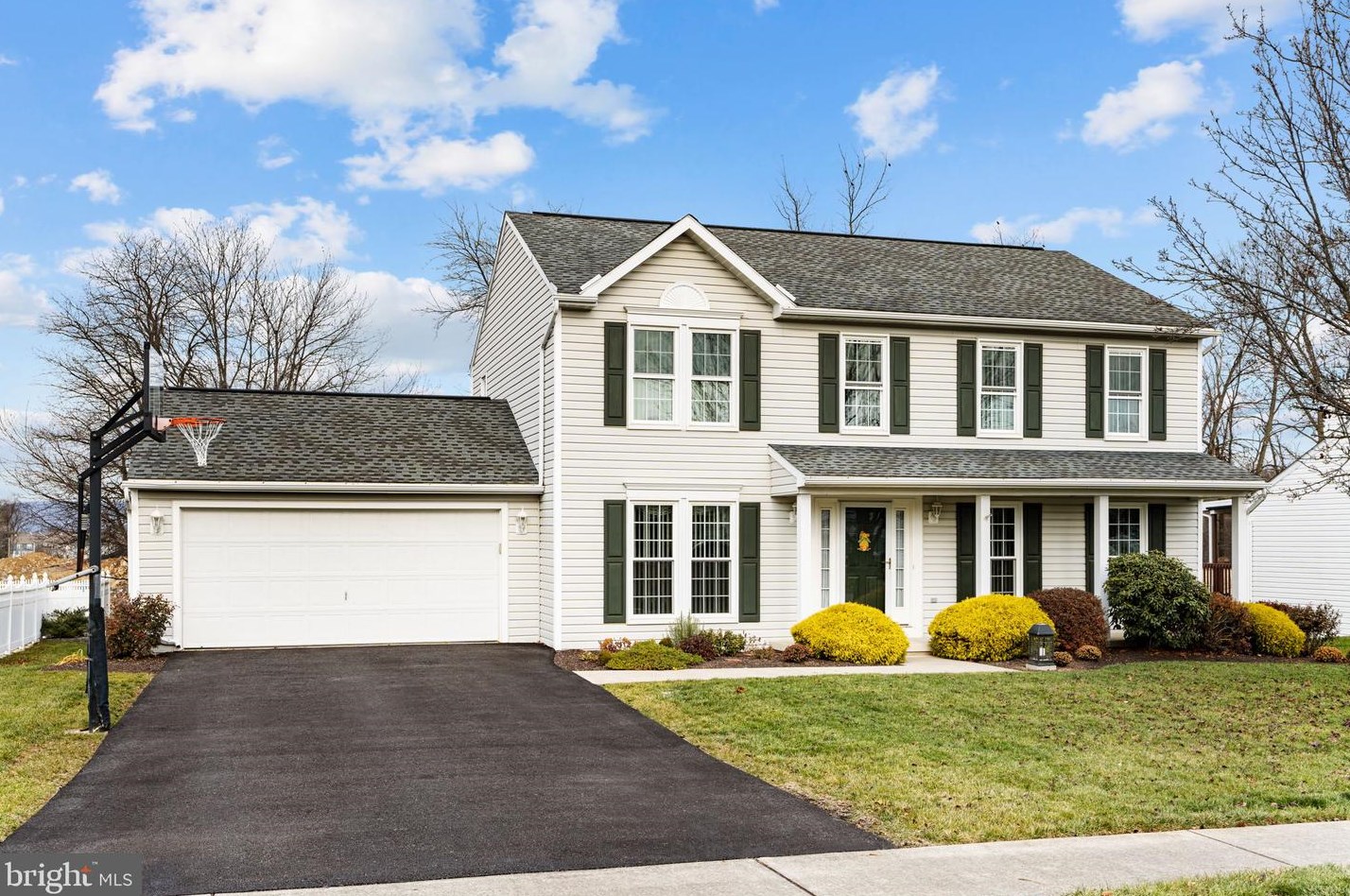 34 Monarch Ln, Navy Sup Dpt, PA 17050-7807