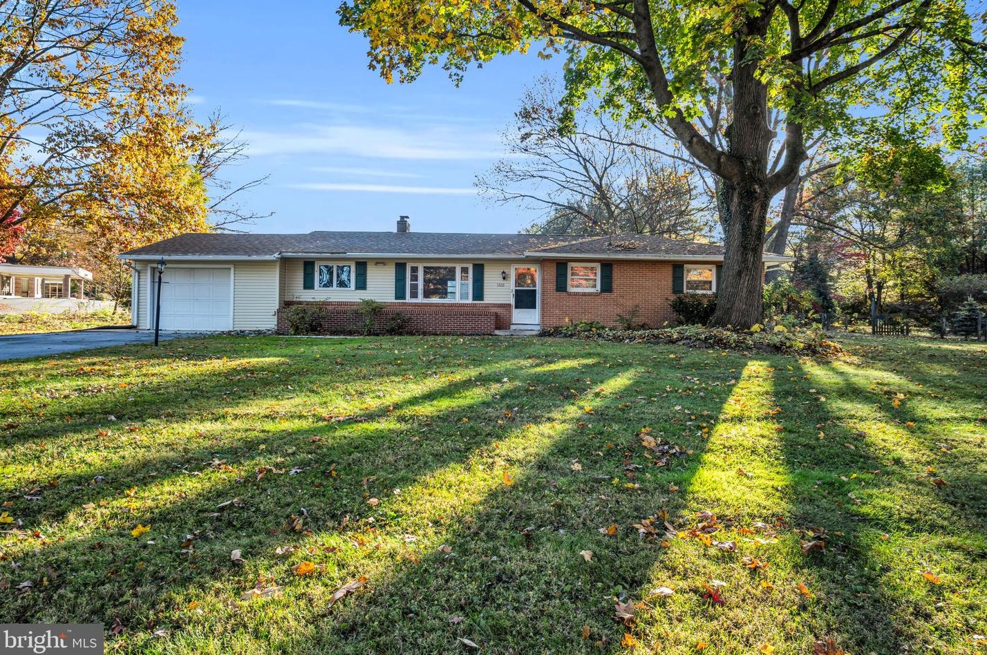 1003 Rockledge Dr, Carlisle, PA 17015