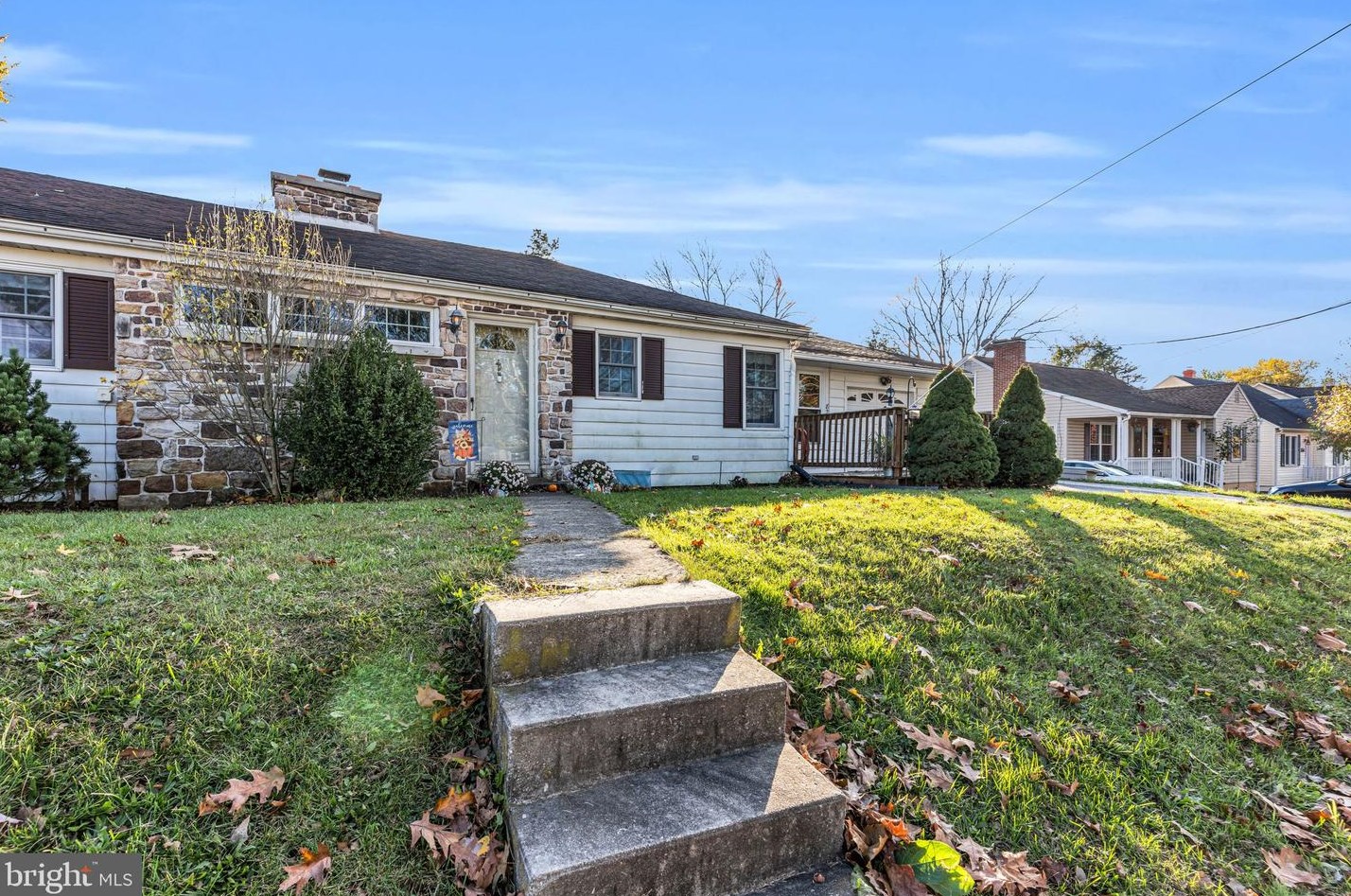 824 W North St, Carlisle, PA 17013