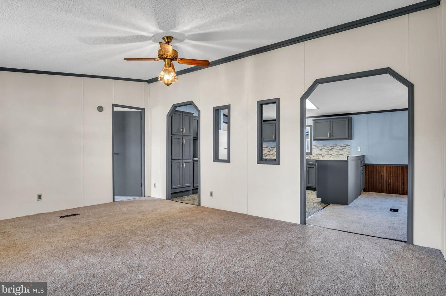 135 Conodoguinet Mobile Estate, North Newton, PA 17241