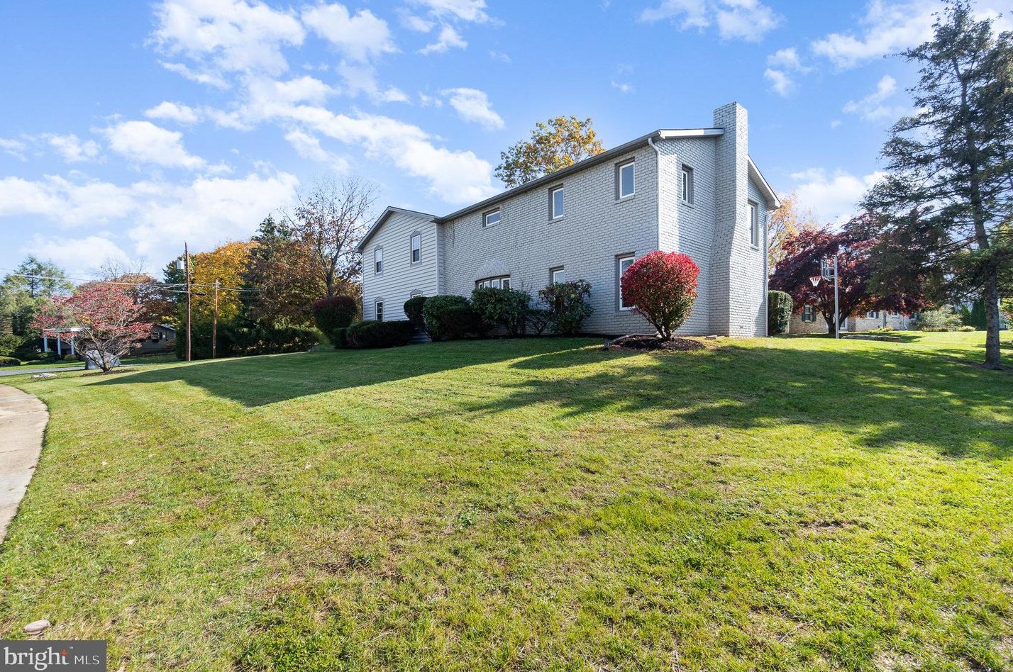 1000 Dale Pl, Carlisle, PA 17013