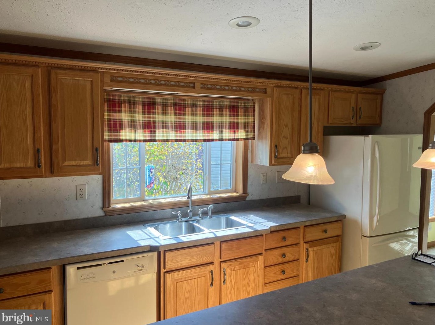 4 Crandle Dr, Carlisle, PA 17015