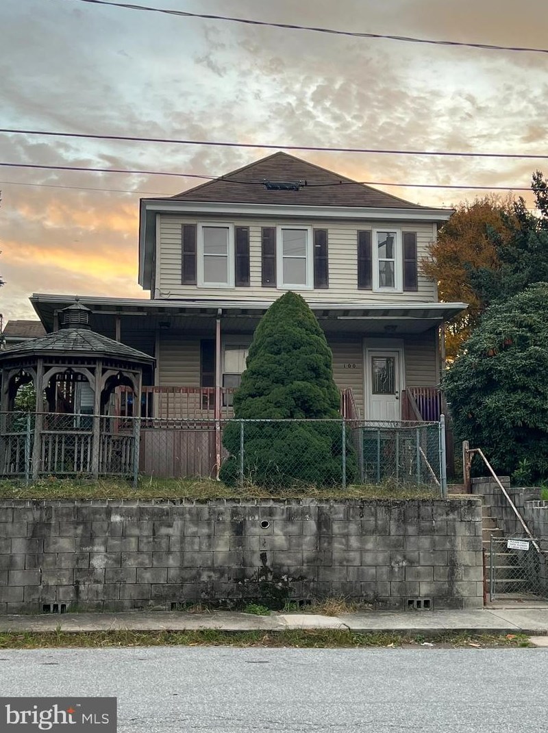 100 Howard St, West Enola, PA 17025