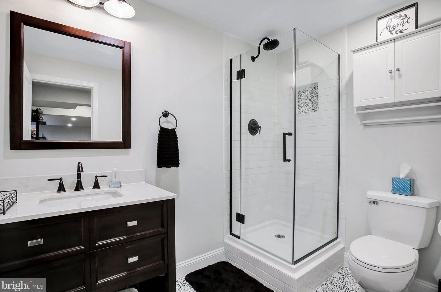 421 Old Farm Ln, Navy Sup Dpt PA  17050-4117 exterior