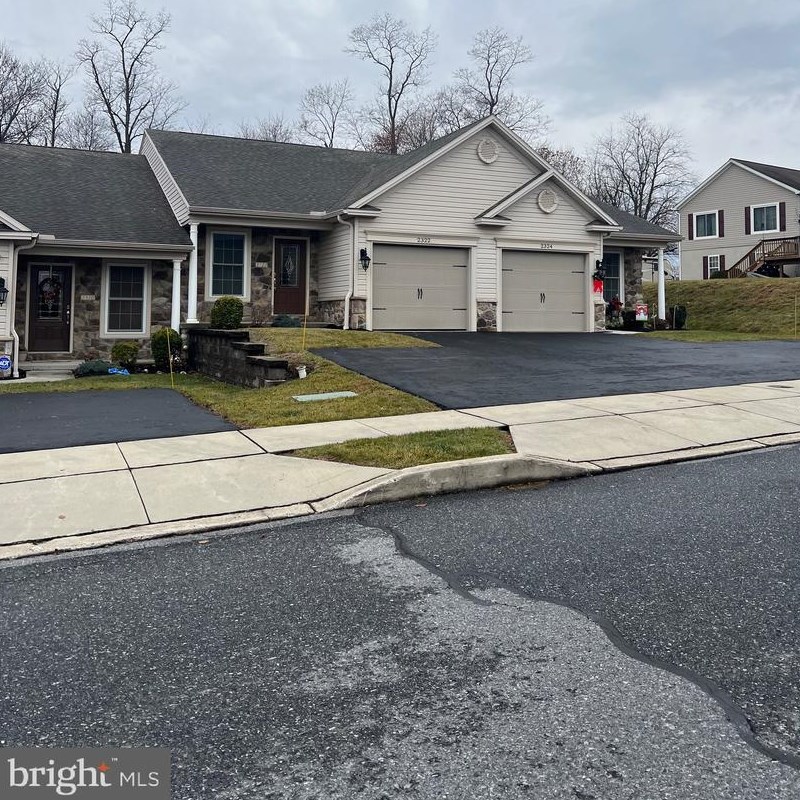 2322 Gleim Dr, West Enola, PA 17025