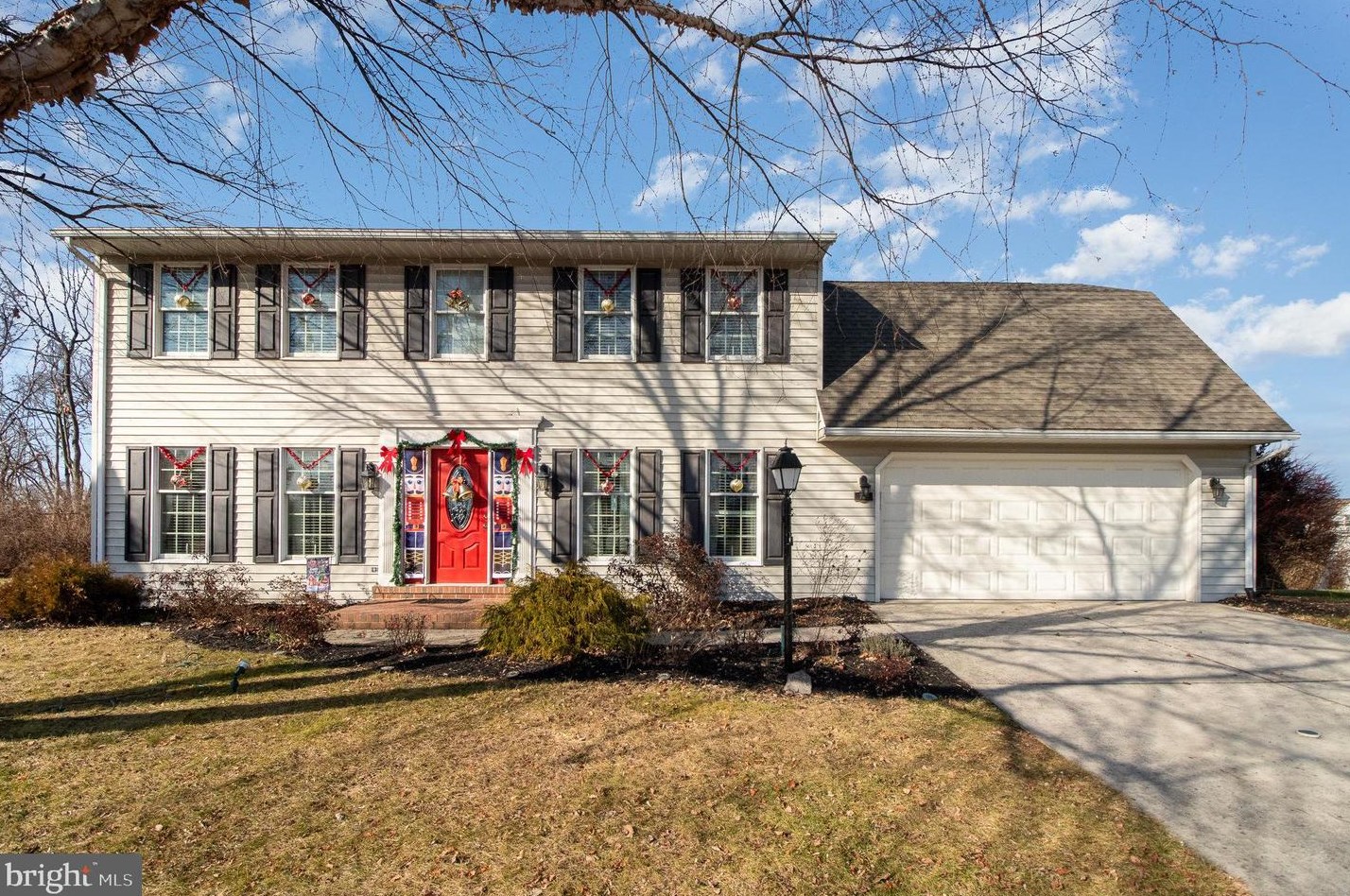 700 Sunhaven Cir, Navy Sup Dpt, PA 17055
