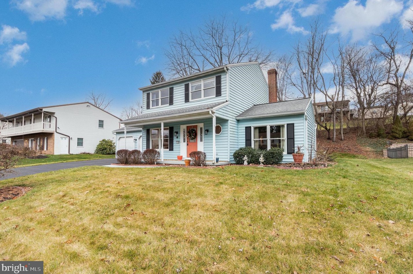 114 Sholly Dr, Navy Sup Dpt, PA 17055
