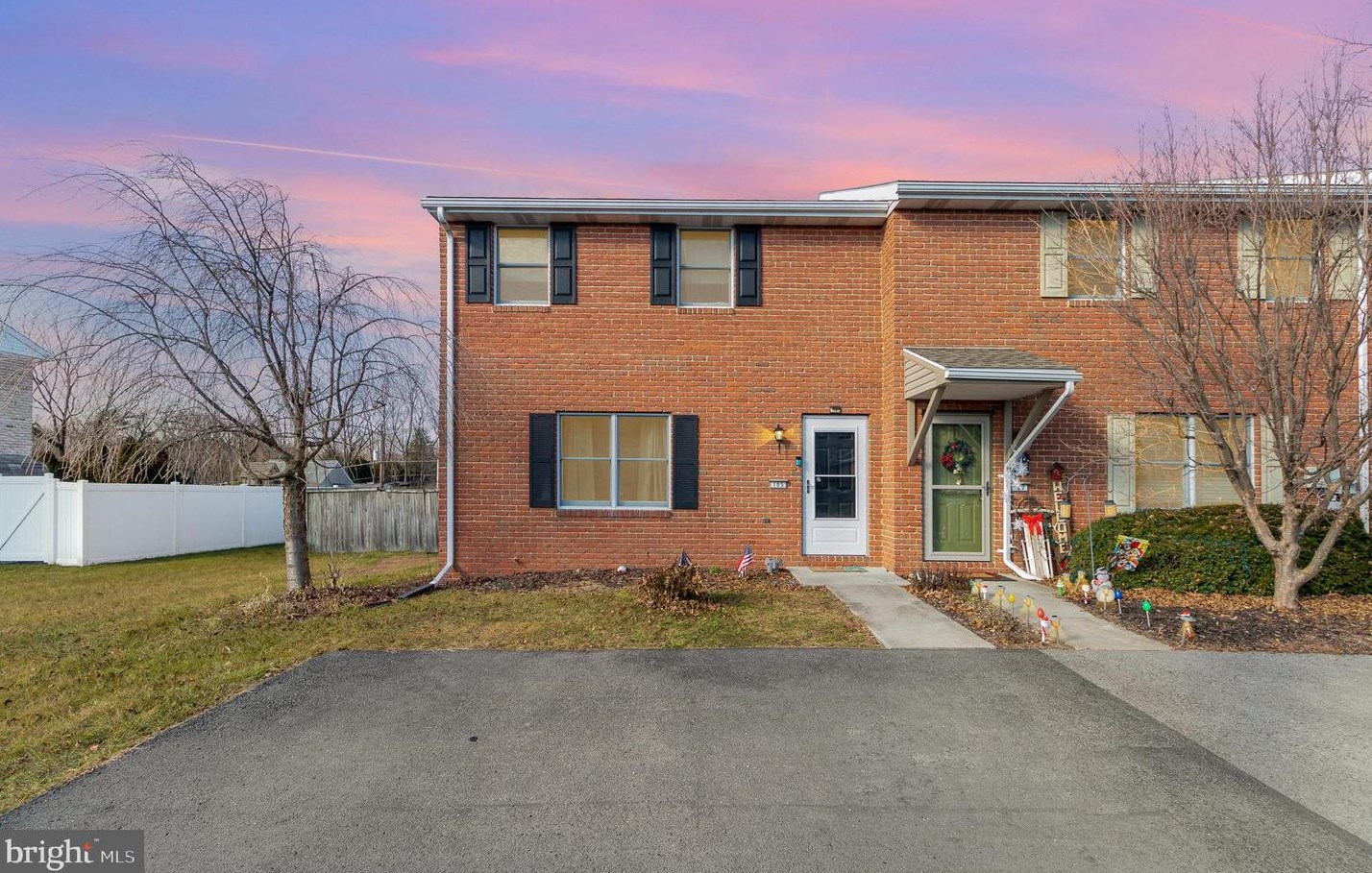 105 Lee Ann Ct, West Enola, PA 17025
