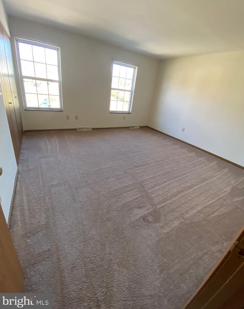 1054 Rebecca St, Carlisle, PA 17013