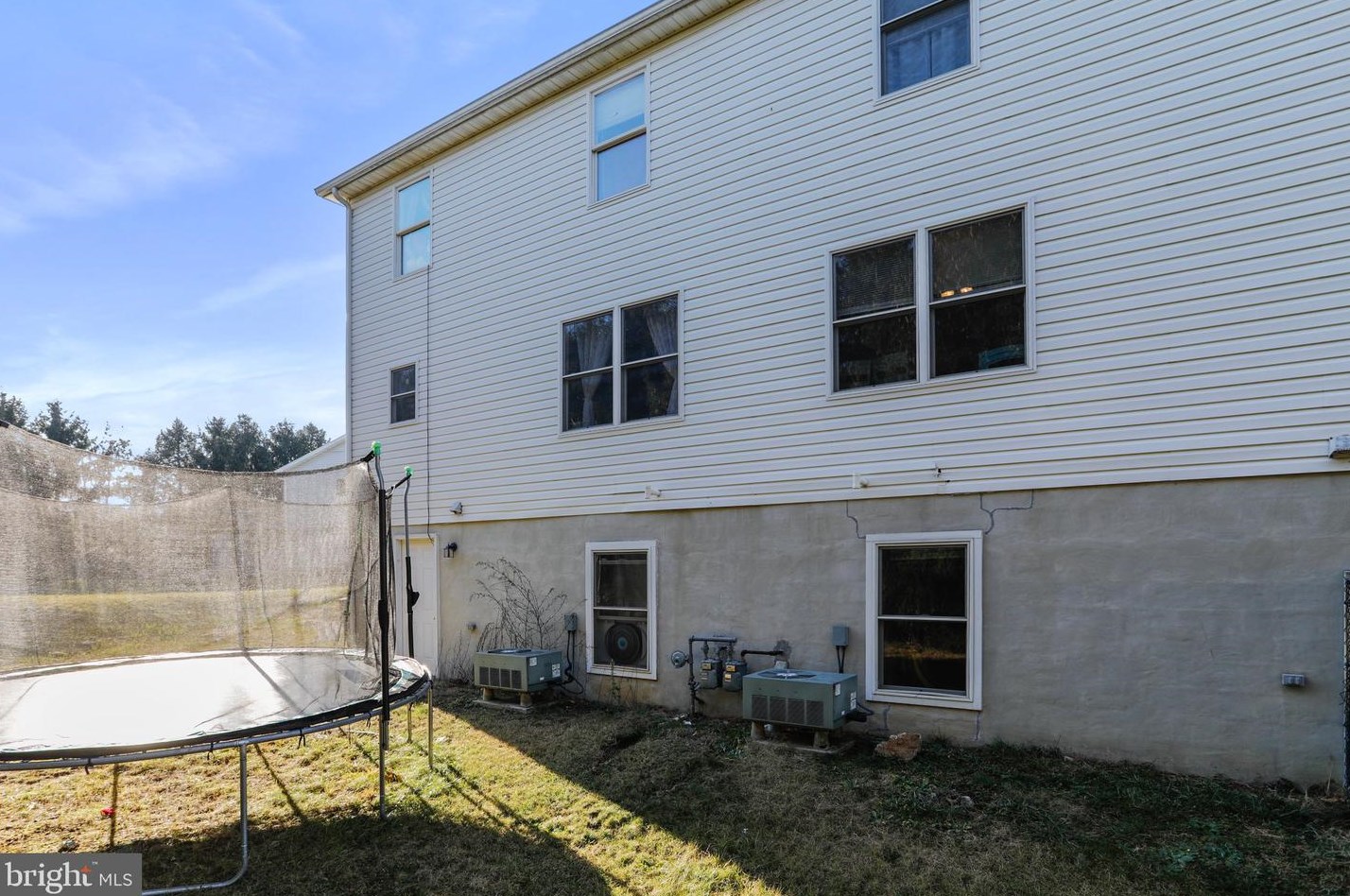 20 Holly Ct, Lees Cross Roads, PA 17257