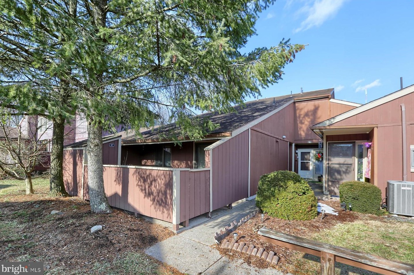 127 Brian Dr, West Enola, PA 17025