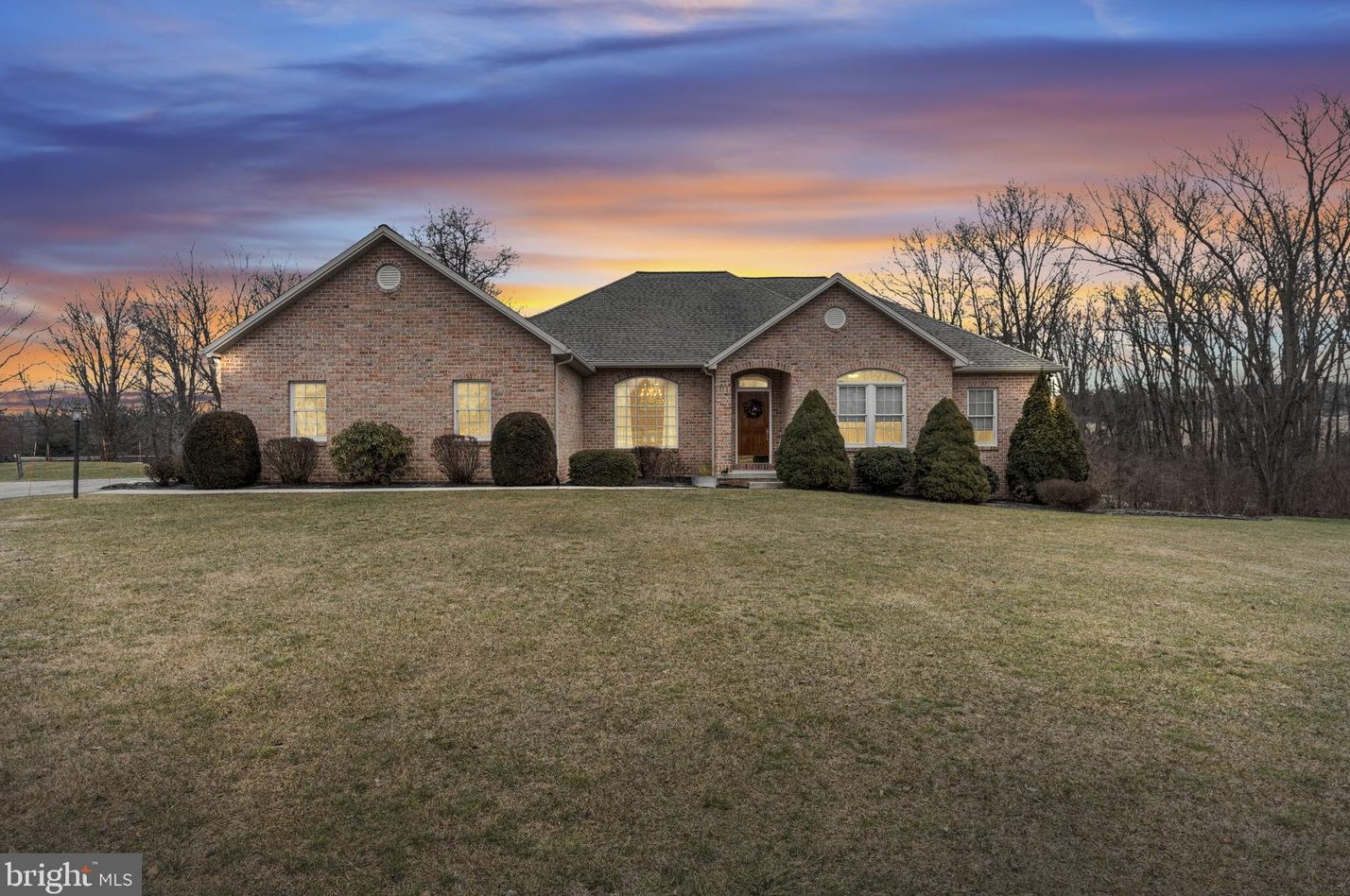 112 Big Pond Rd, Lees Cross Roads, PA 17257