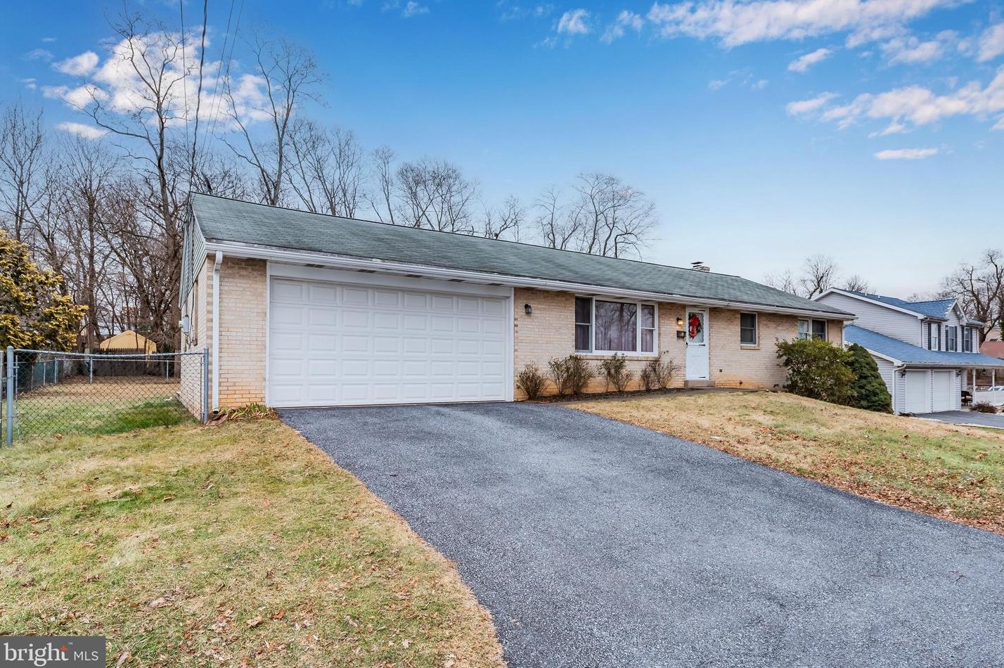 44 Grant St, West Enola, PA 17025