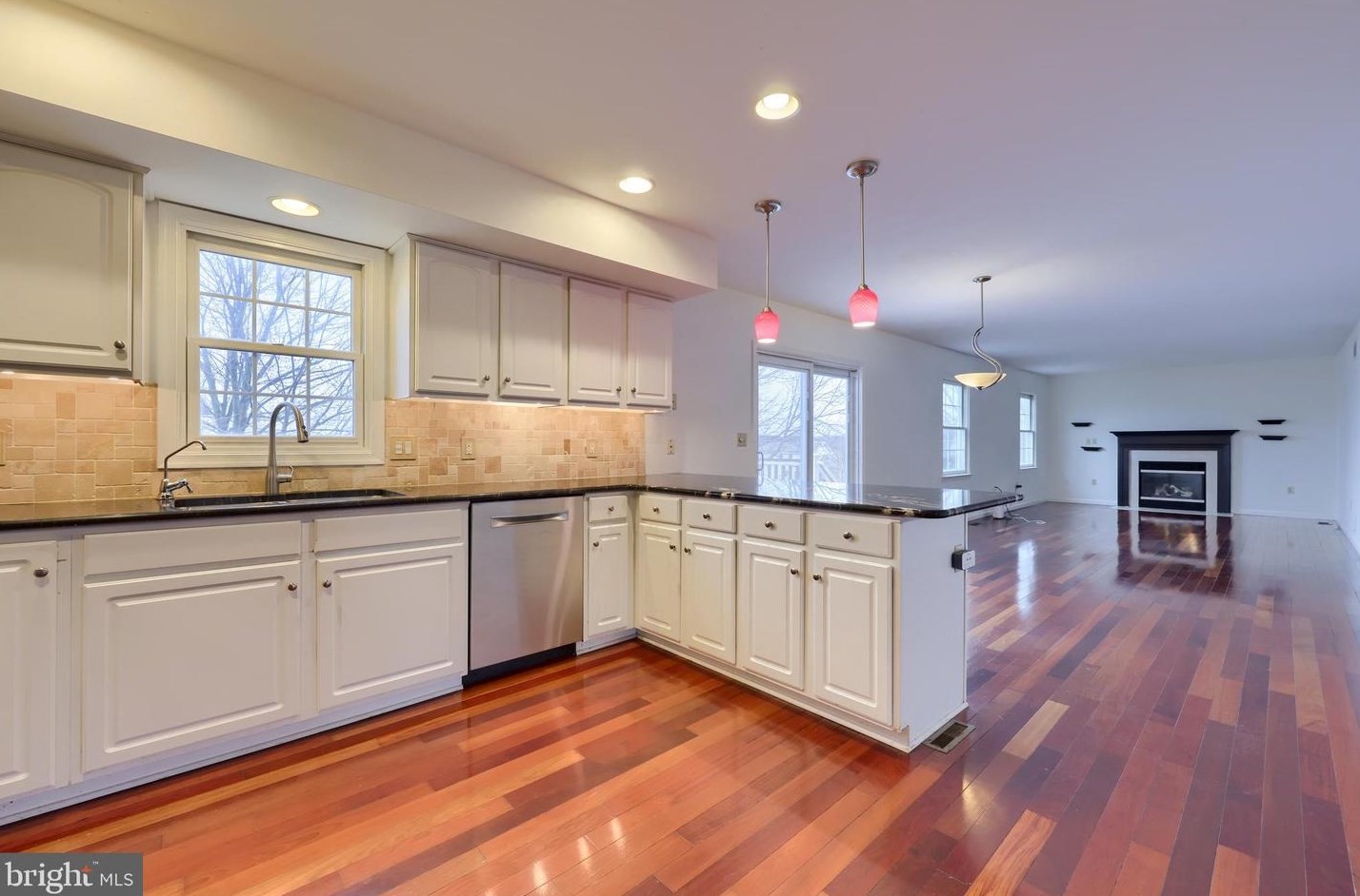 922 Maplewood Ln, West Enola, PA 17025