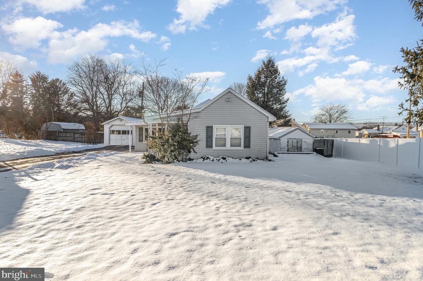 34 Kenwood Ave, Carlisle, PA 17013
