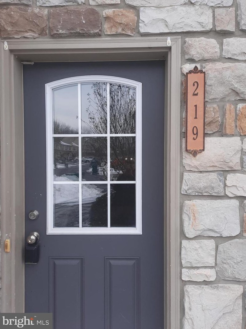219 Antilles Court, Navy Sup Dpt, PA 17050