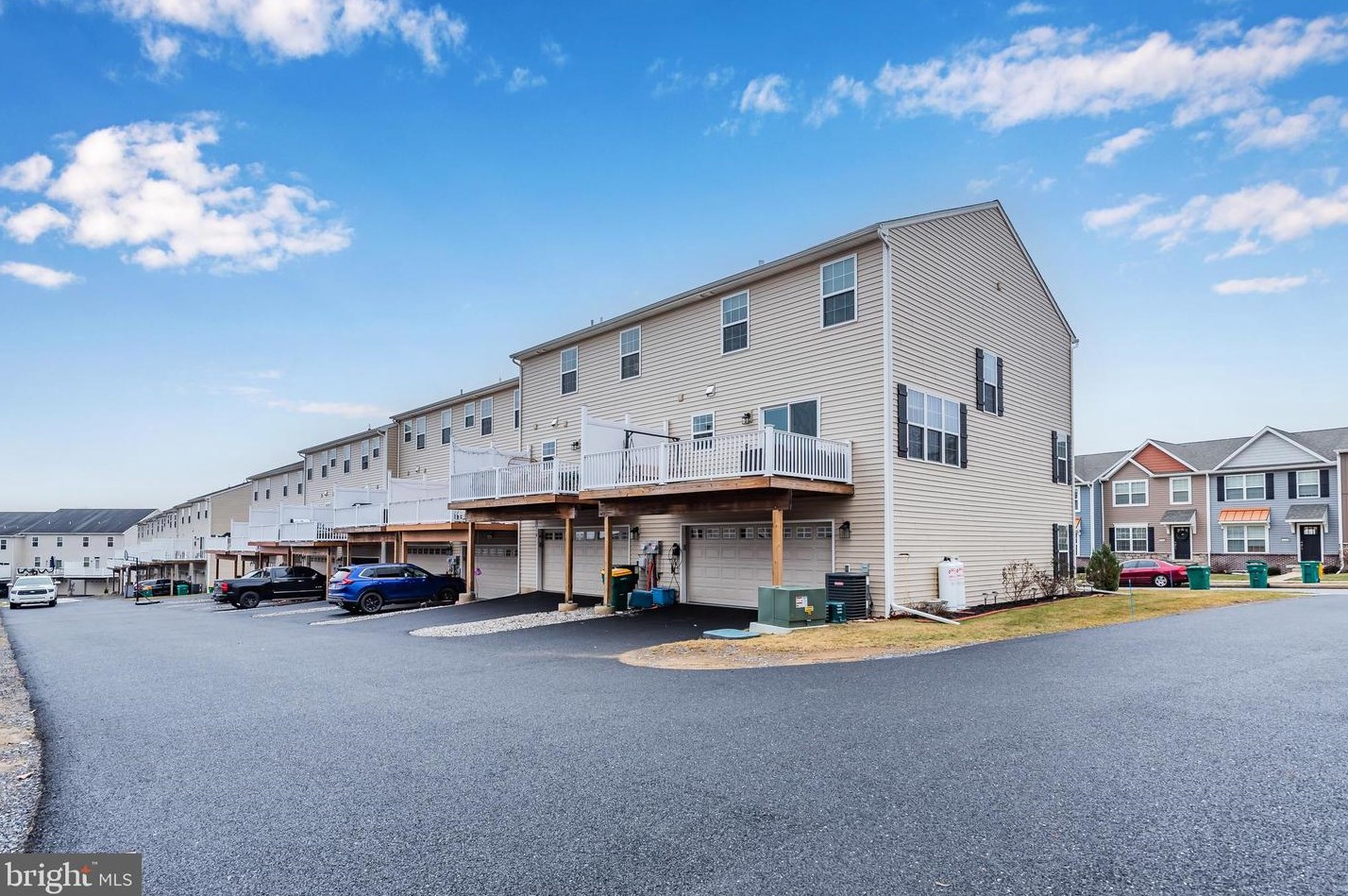 5160 Laurel Valley Ln, West Enola PA  17025-2282 exterior