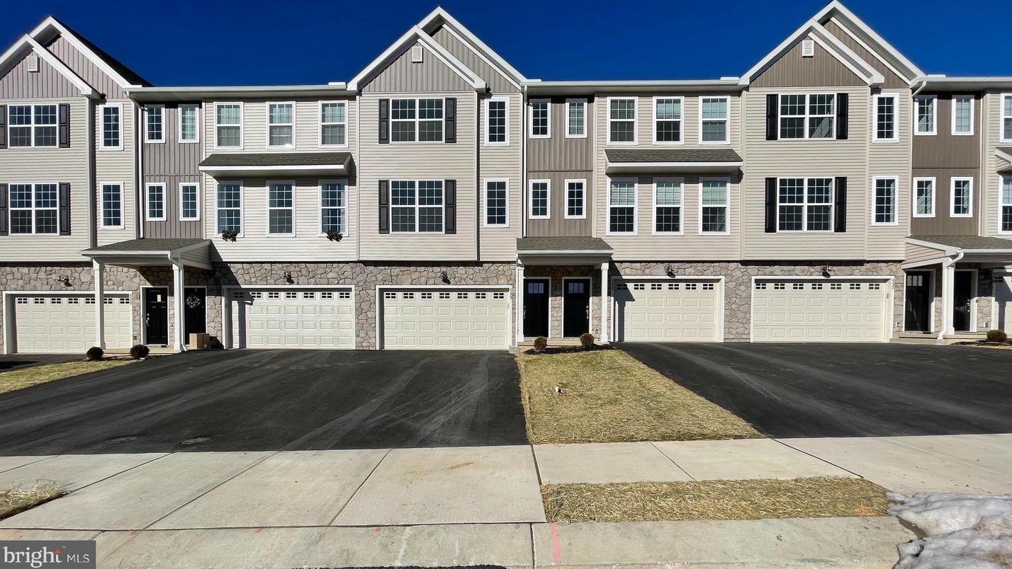 1870 Shady Ln #337, Navy Sup Dpt, PA 17055