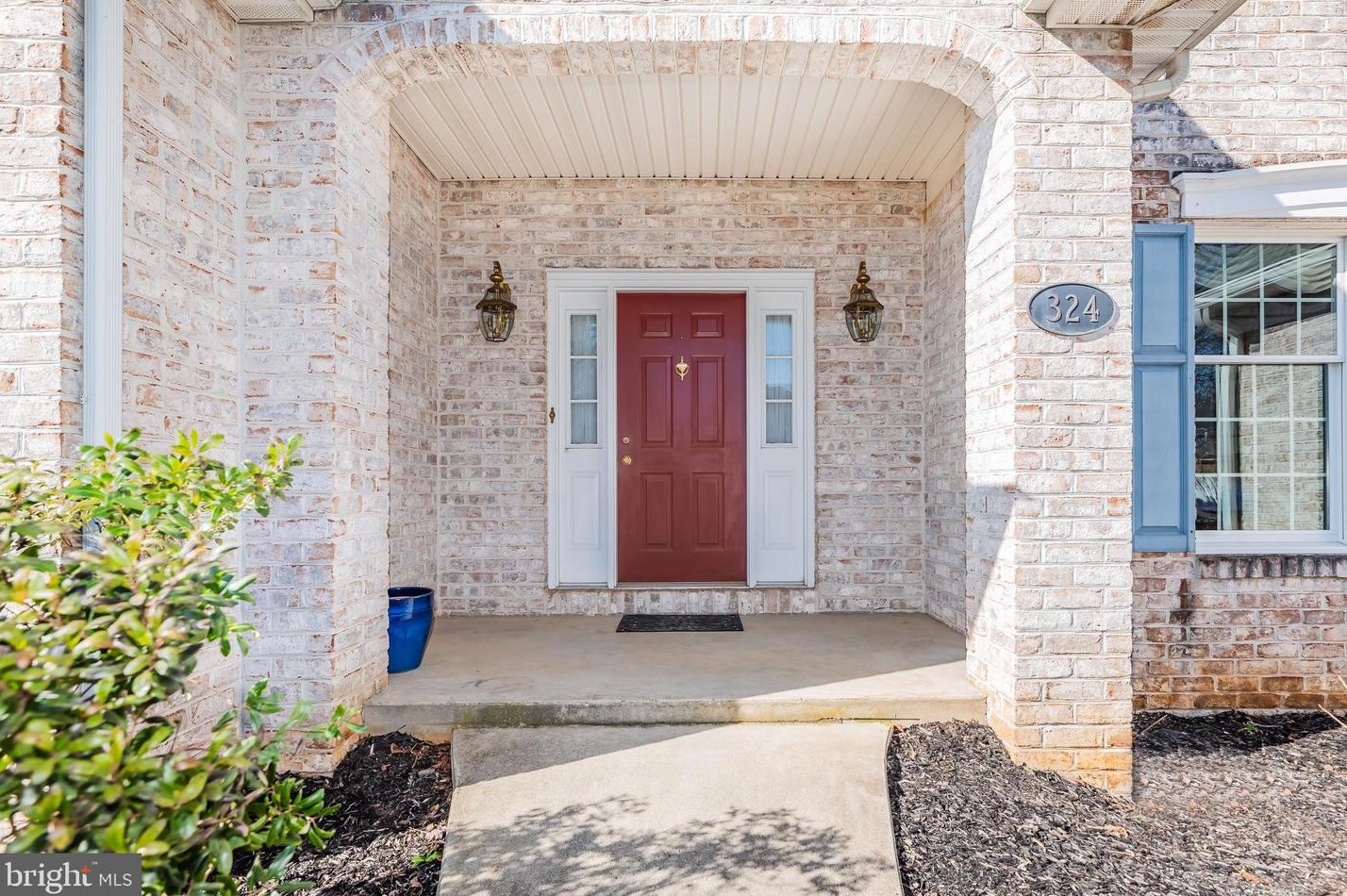 324 Candlelight Dr, Navy Sup Dpt, PA 17055-8012
