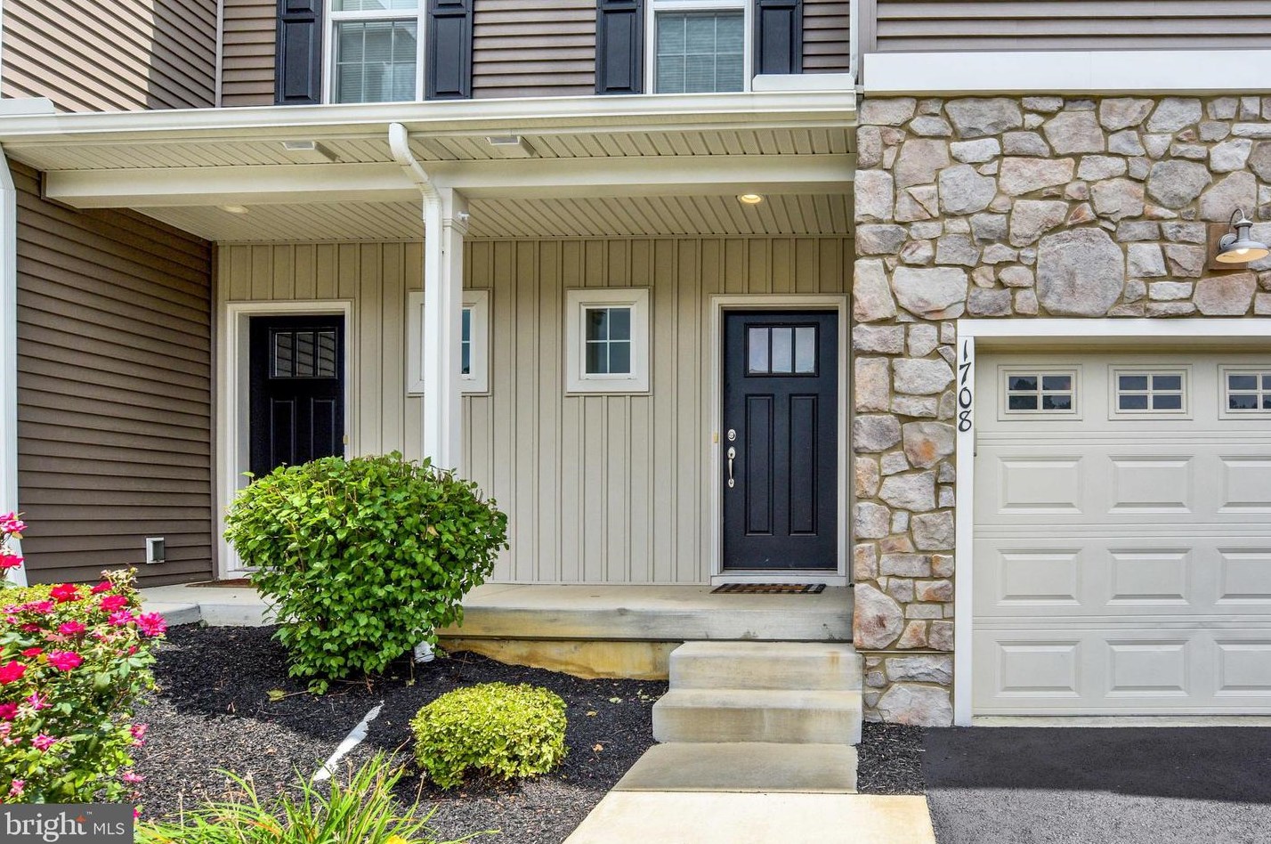 1708 Shady Ln, Navy Sup Dpt, PA 17055