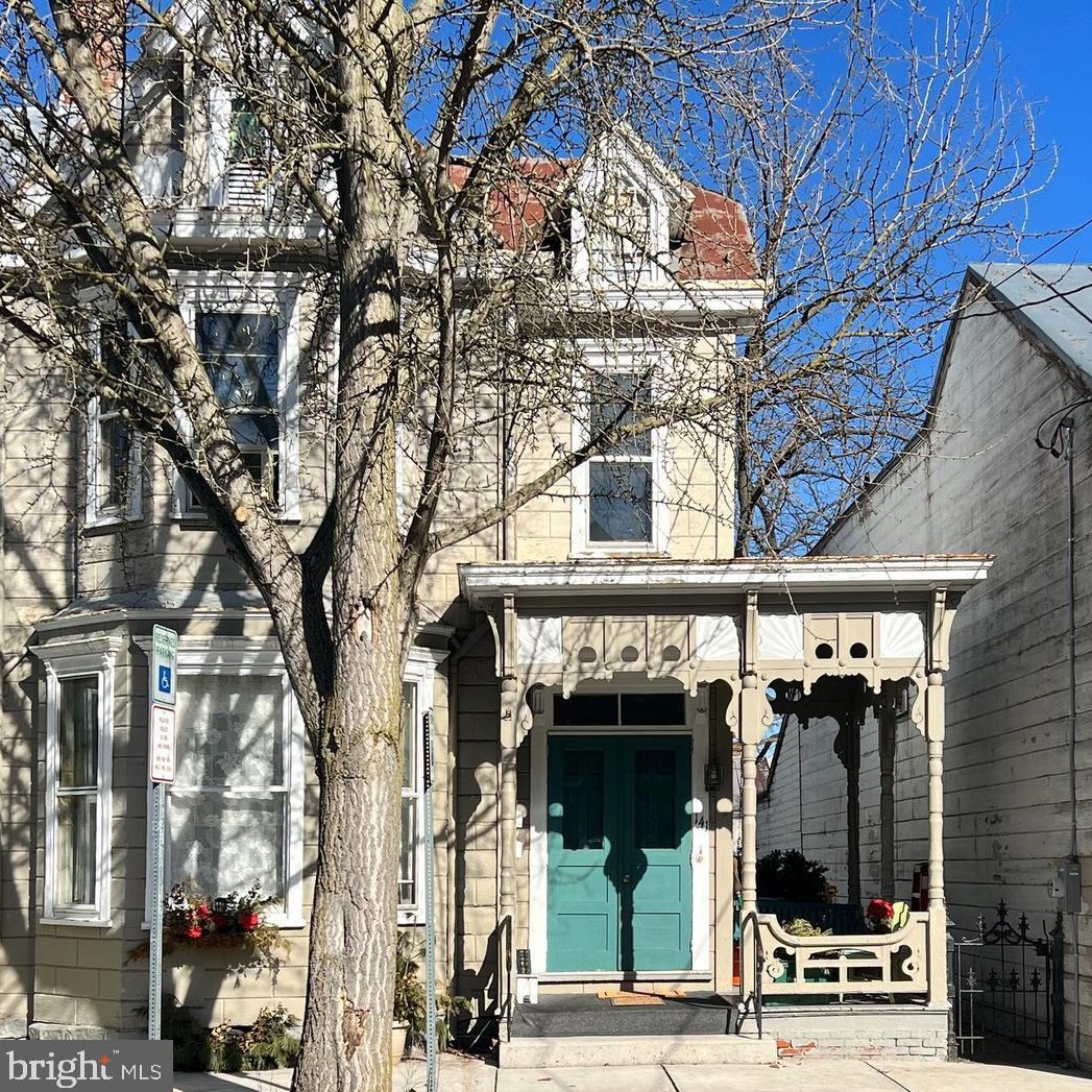 141 W Pomfret St, Carlisle, PA 17013