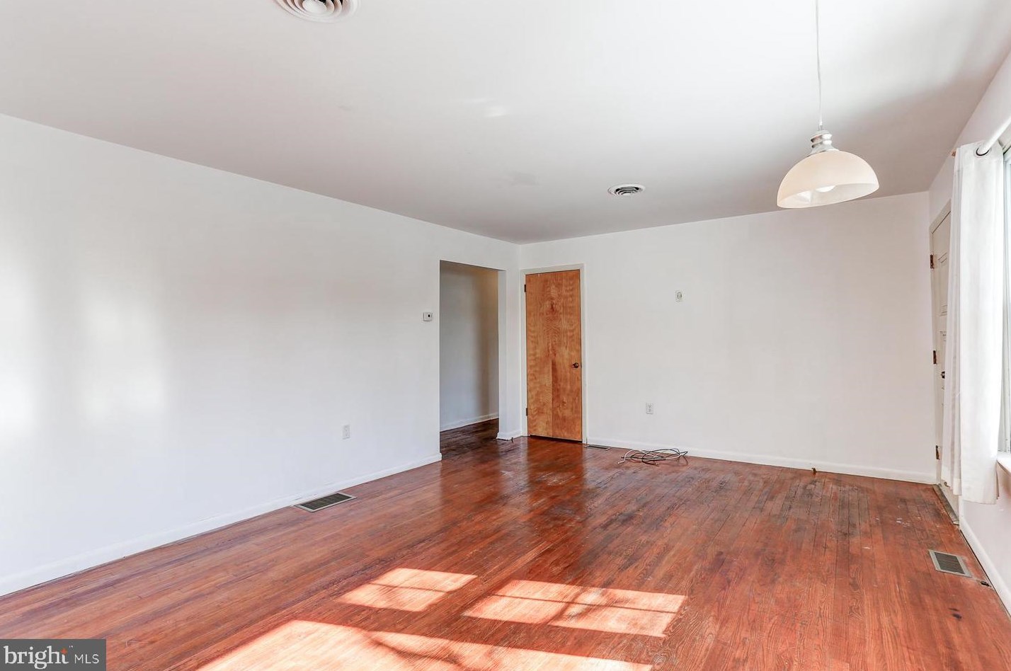 3298 Walnut St, Camp Hill, PA 17011