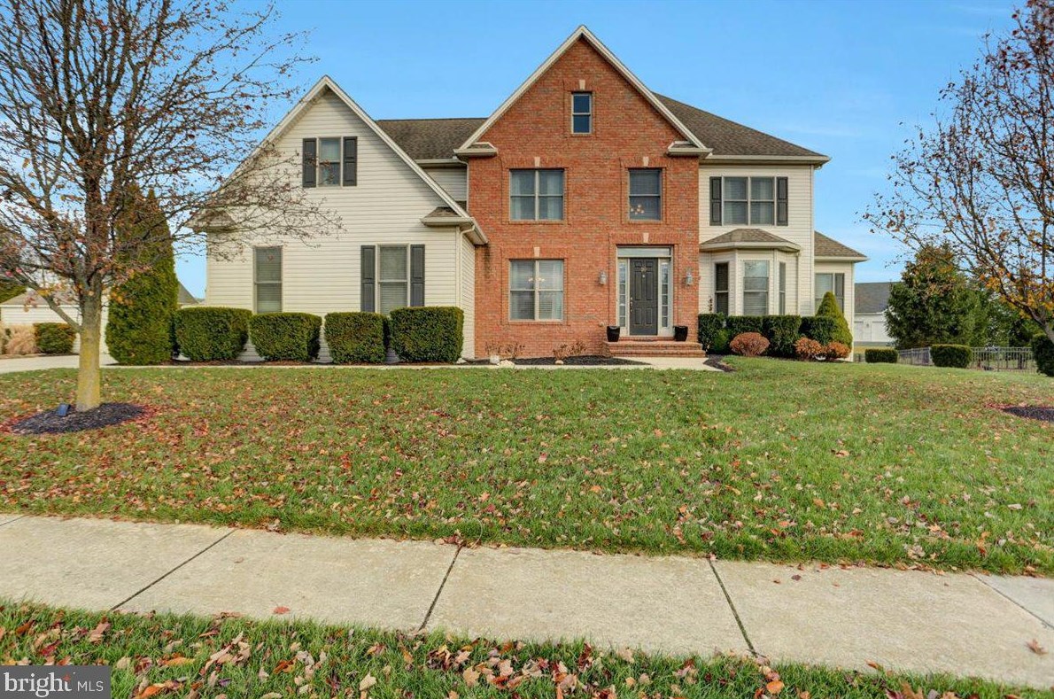 20 Farmhouse Ln, Carlisle, PA 17013-8796