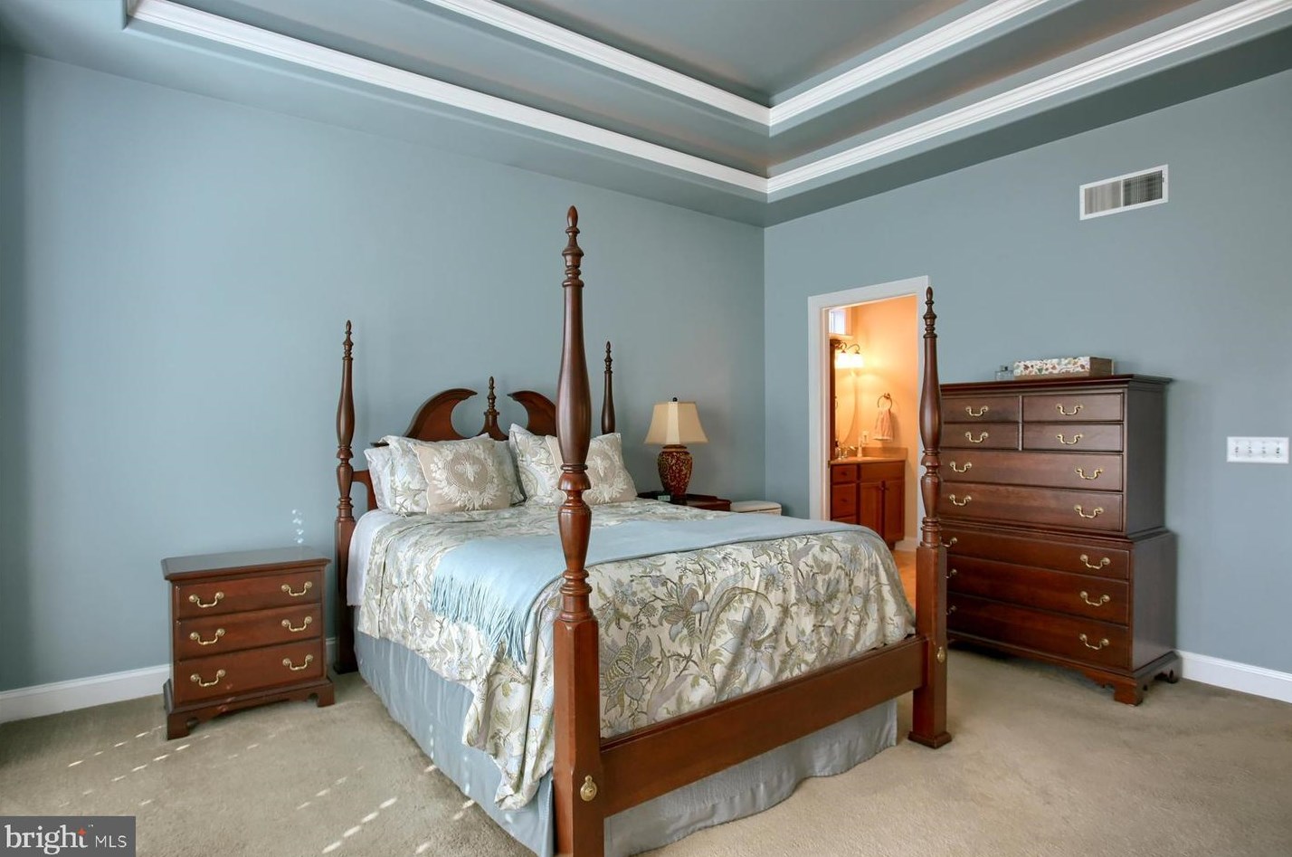 250 Pne Crk Dr, Carlisle PA  17013-9611 exterior