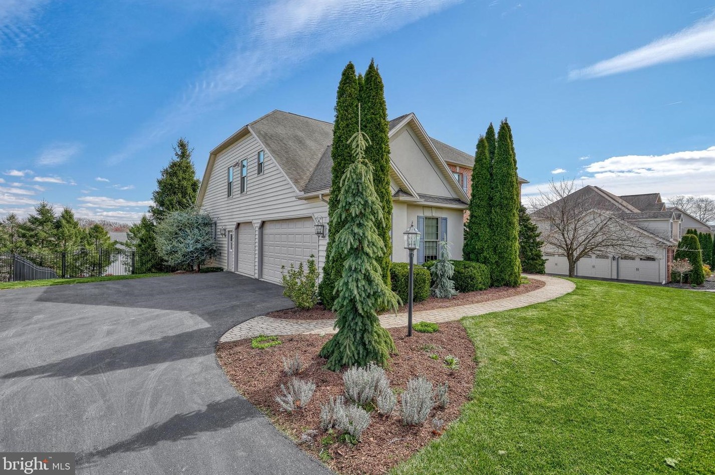 820 Crooked Stick Dr, Navy Sup Dpt, PA 17050-2299