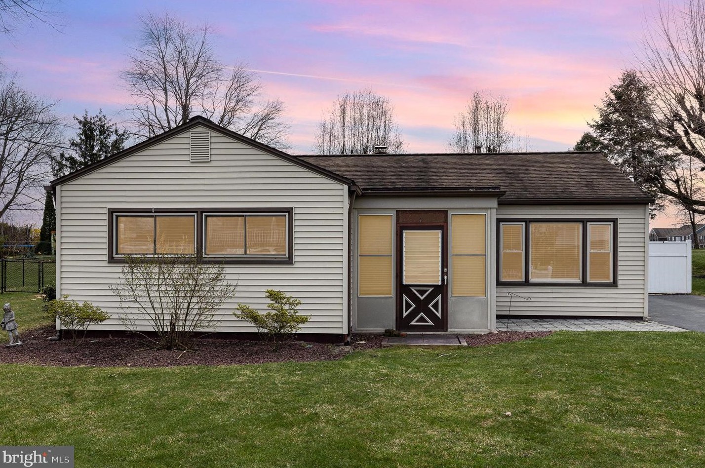 117 Maple Dr, Navy Sup Dpt, PA 17050-2765
