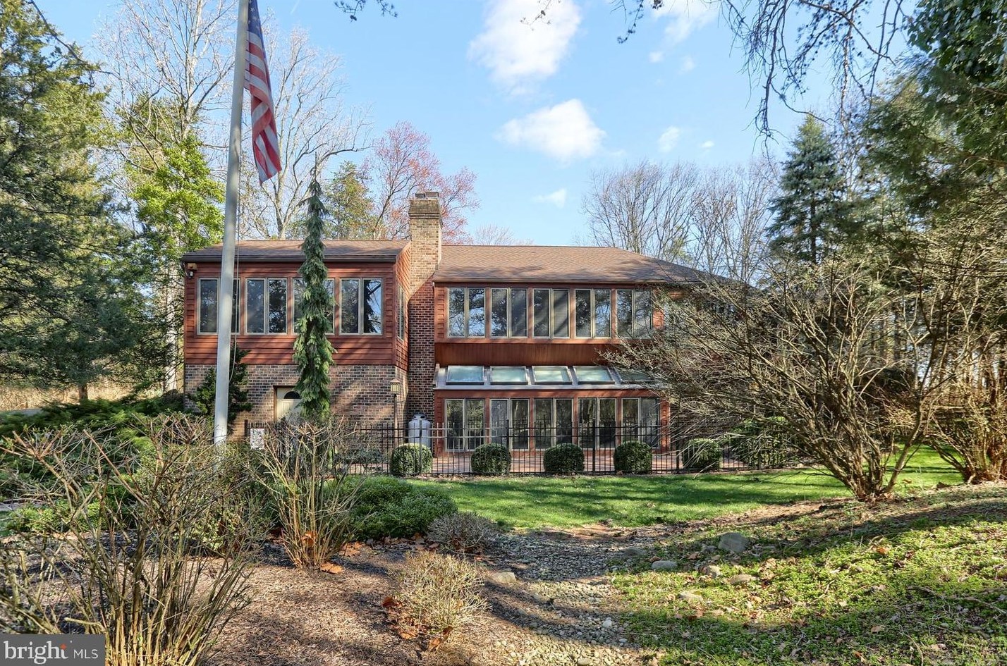 1051 Brookwood Dr, Navy Sup Dpt, PA 17055-6765