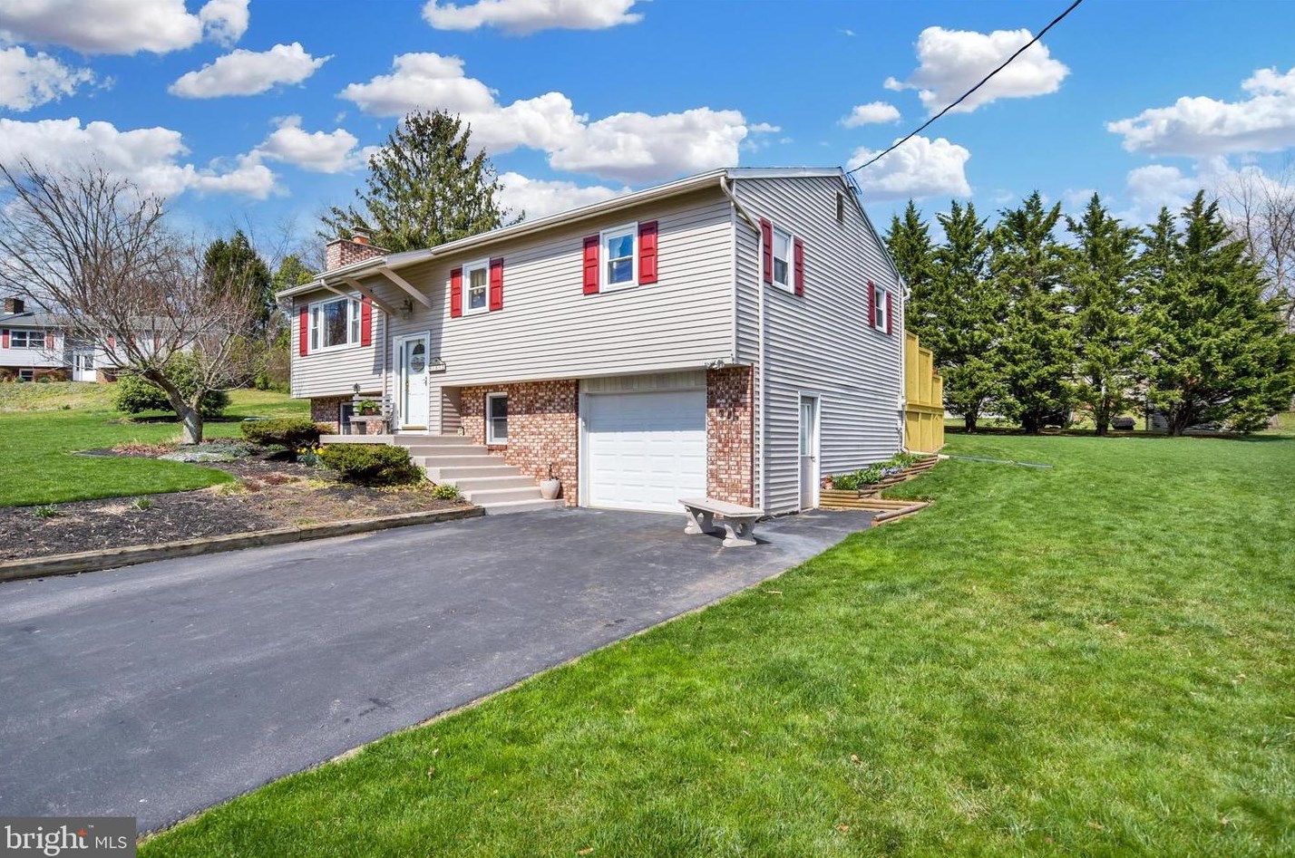 1612 Cressman Cir, Navy Sup Dpt, PA 17055-5911