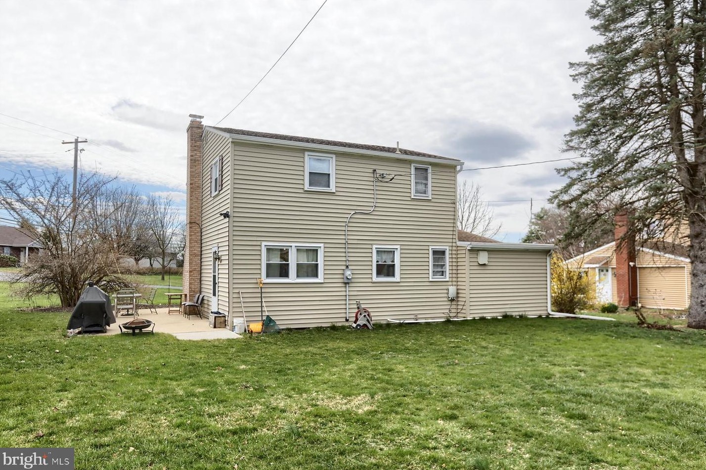 904 Herman Dr, Navy Sup Dpt PA  17055-5780 exterior