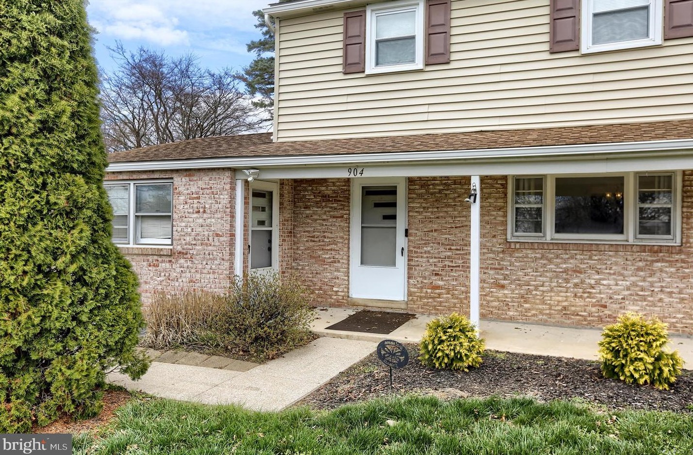 904 Herman Dr, Navy Sup Dpt PA  17055-5780 exterior