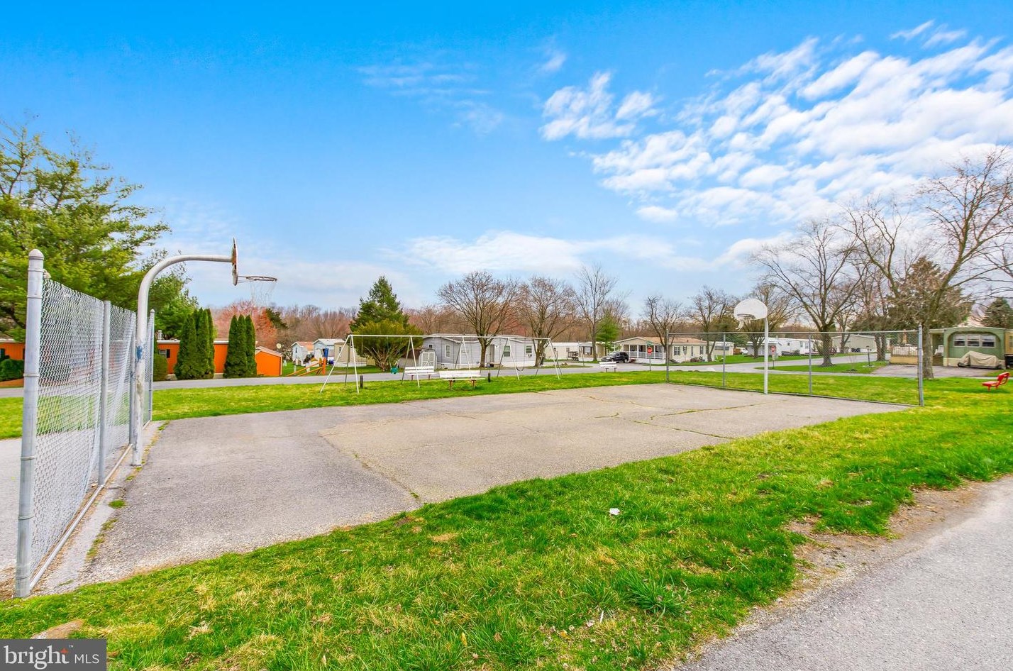 17 Cherry Ln, Carlisle PA 17015-7852 exterior