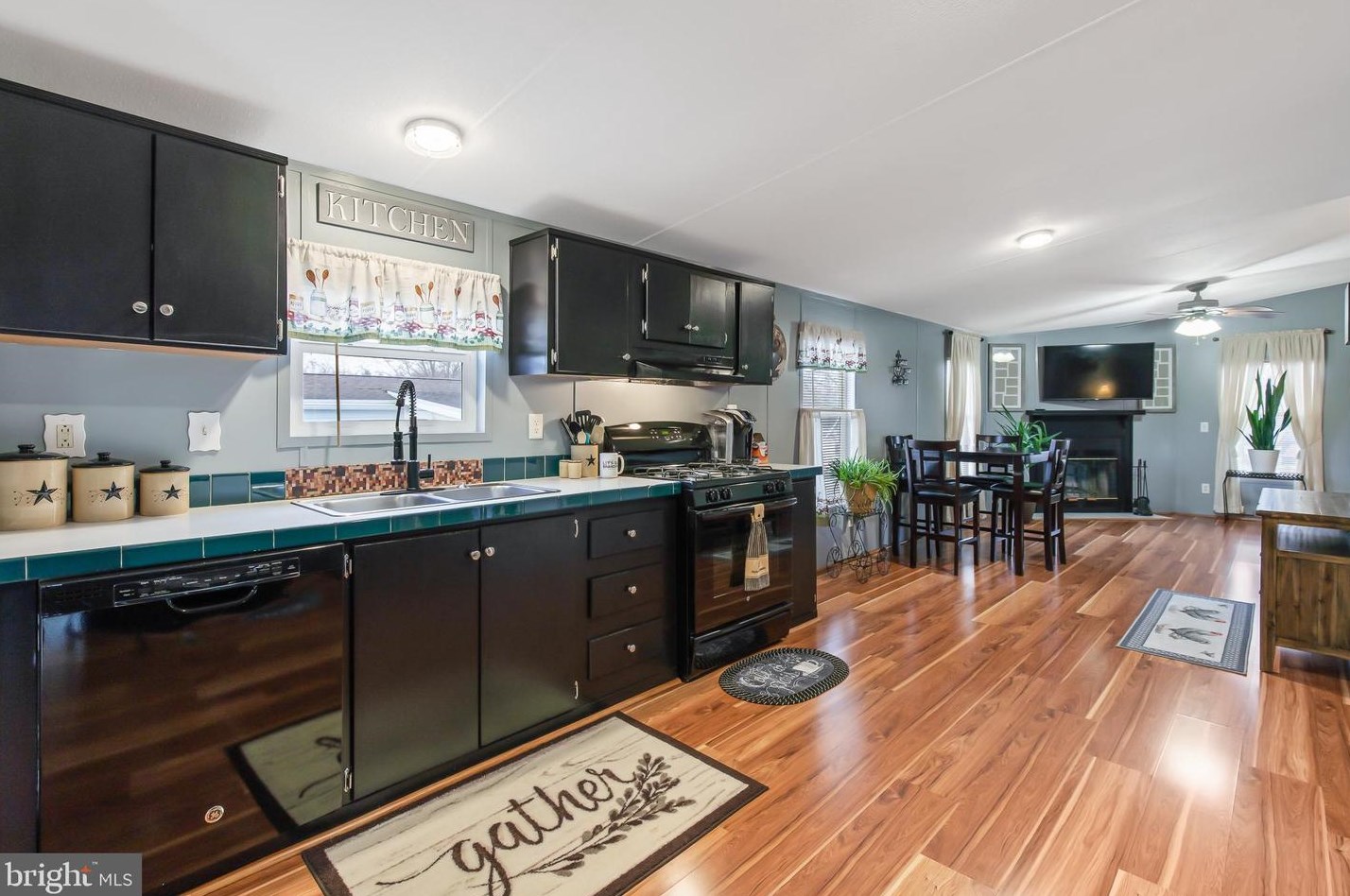 17 Cherry Ln, Carlisle PA 17015-7852 exterior