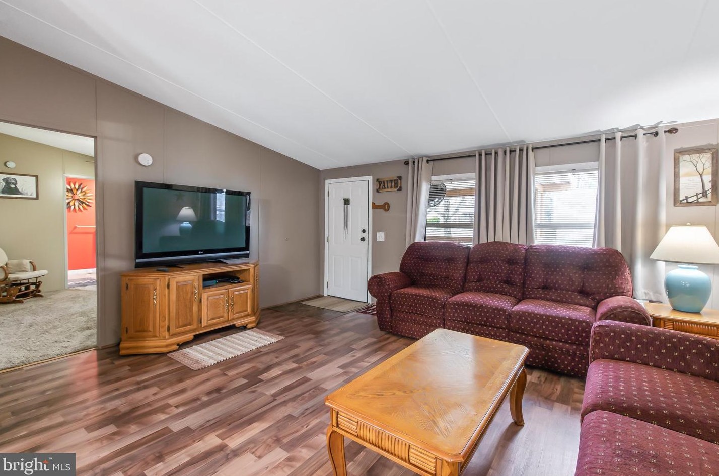 17 Cherry Ln, Carlisle PA 17015-7852 exterior